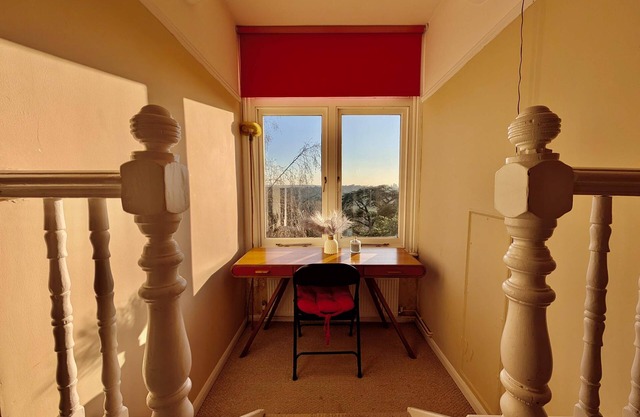 Charming Flat in Bromley with Parking