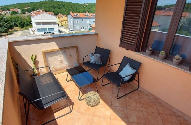Charming flat near Rovinj with private car park, air conditioning, WiFi, baby cot