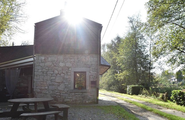 Charming gite in Les Avins situated by a stream