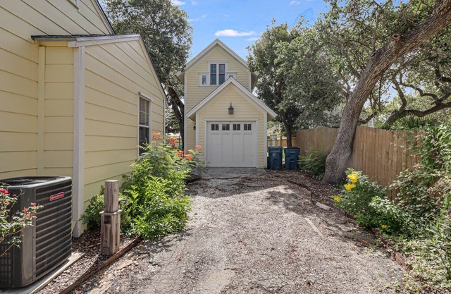 Charming Historic Beach Treehouse – Walk to the Shore & Local Dining!