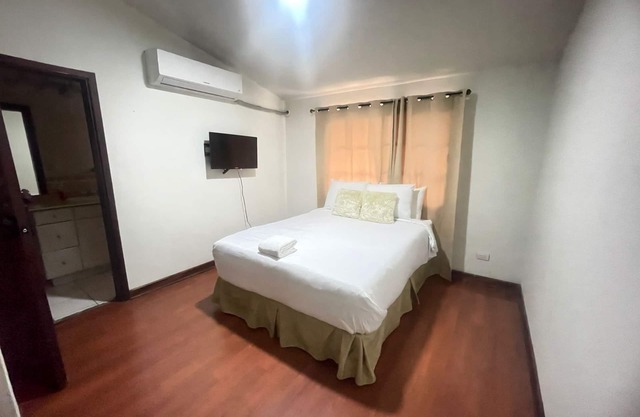 Charming hotel room near City Mall with Pool, grill, and kitchen