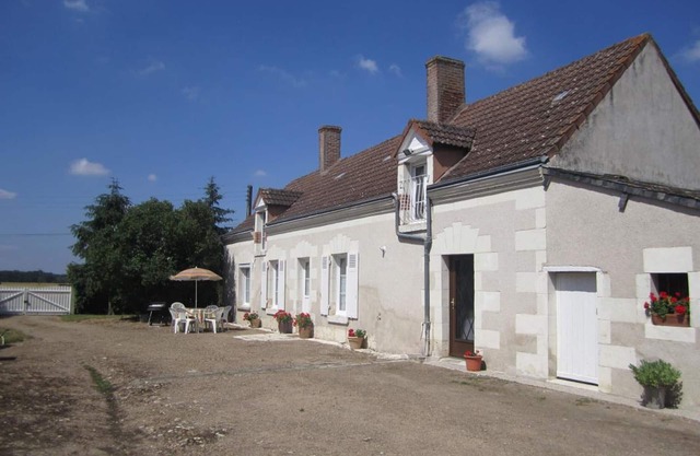 Charming House Near Chaumont-sur-Loire: Enclosed Garden, Family-Friendly, Close to Castles
