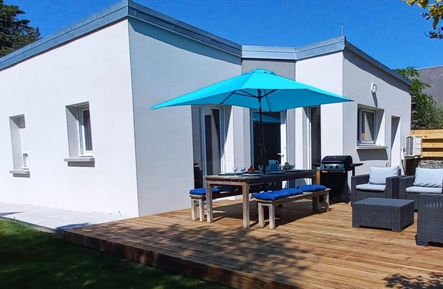 Charming house near the beach with garden and sunny terrace, ideal for families