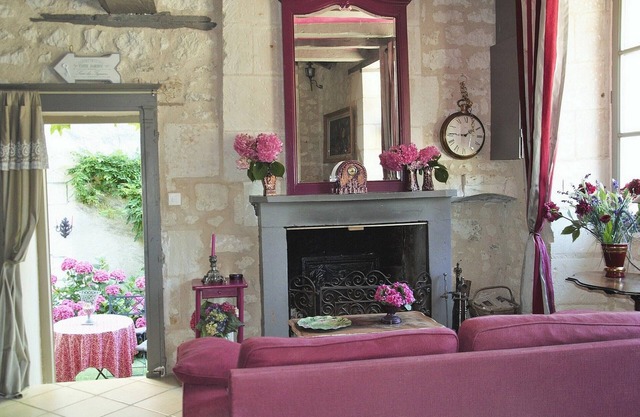 Charming house in the countryside, sleeps 2/3 between Touraine and Poitou