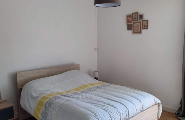 Charming house on the banks of the Louet