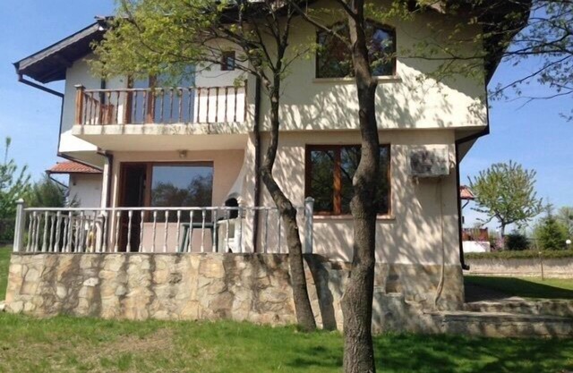 Charming house on the Black Sea coast with pool available