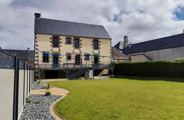 Charming house, terrace, ideal for 2 near Mont St-Michel