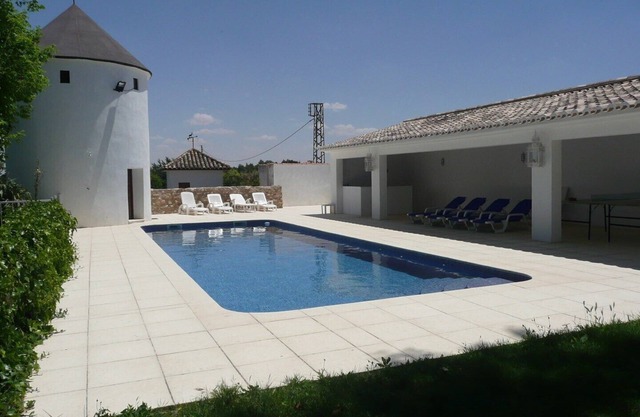 CHARMING HOUSE, UNUSUAL, COMFORT, QUIET, SWIMMING POOL, 20 BEDS, TOLEDE