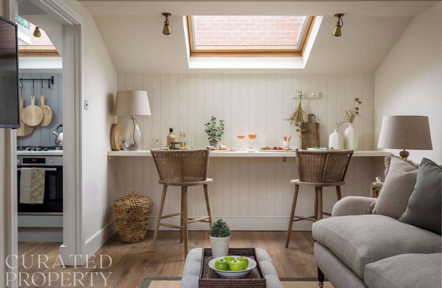 Charming Mews House in Historic Winchester