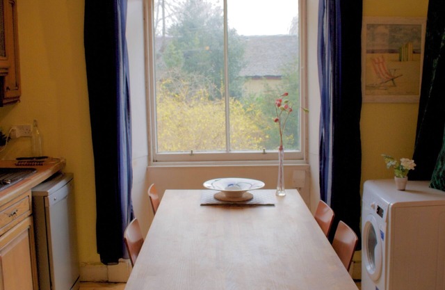 Charming Morningside Flat in Edinburgh