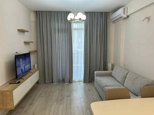 Charming One-Bedroom Flat in Green Diamond