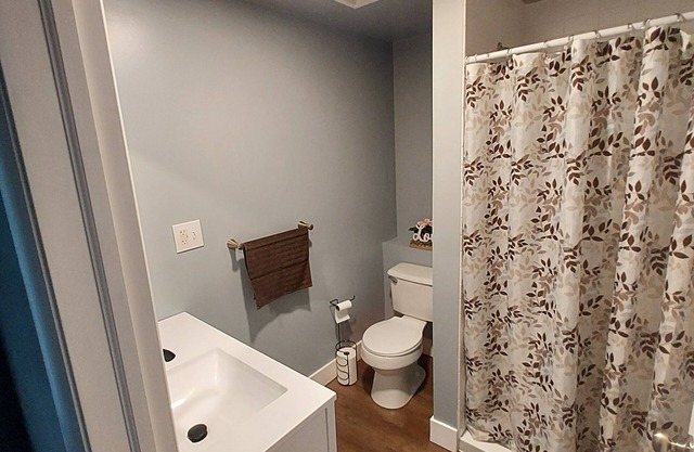 Charming pet friendly house in the Finger Lakes nestled in Keuka Park, NY.