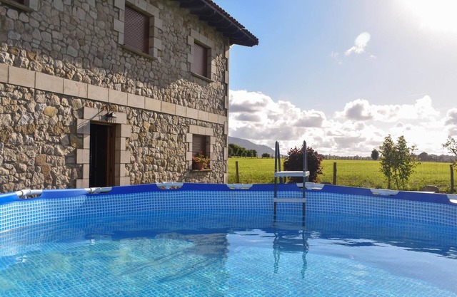 Charming rustic house, cozy and large