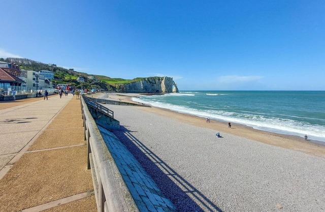 Charming small house in Norman half-timbered style in Livet-sur-Authou in the valley of the Risle.