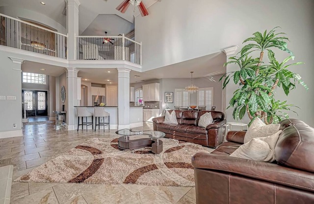 Charming, spacious Family/Grp Retreat in Pearland