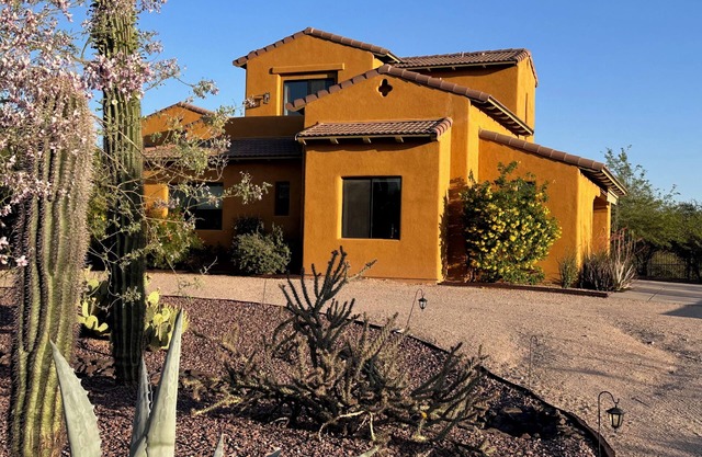 Charming Spanish-style 2-bed 1.5-bath guest house in Mesa Desert Uplands