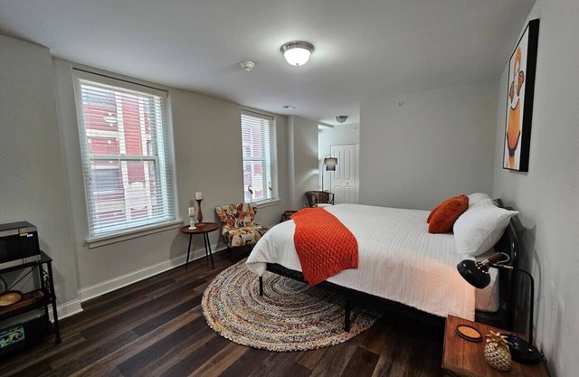 Charming Studio at The Inman - 212