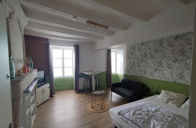 Charming studio at the foot of the twisted bell tower