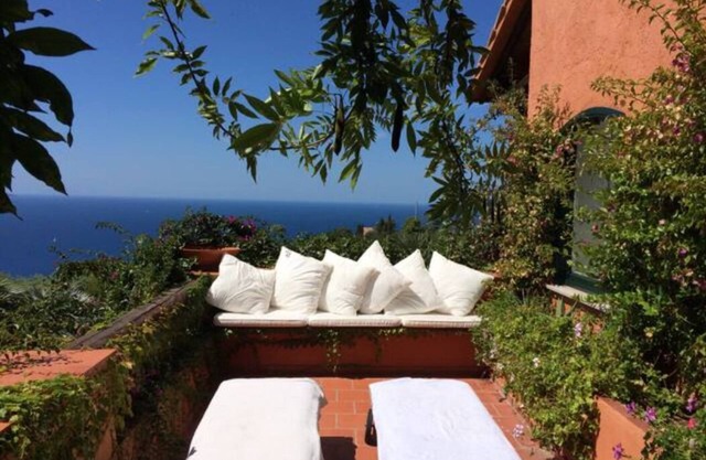 Charming & Stylish Property with a Marvellous view over the sea!