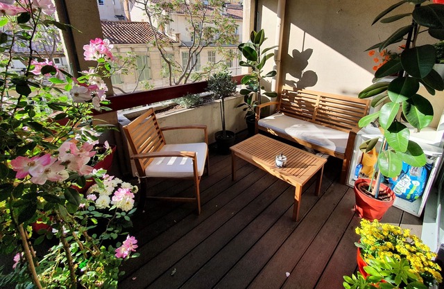 Charming T4 with terrace and garage near Notre Dame de la Garde