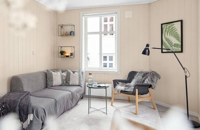 Charming Townhouse - Walk Everywhere!