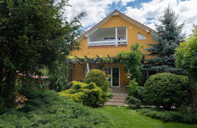 Charming two bedrooms apartment