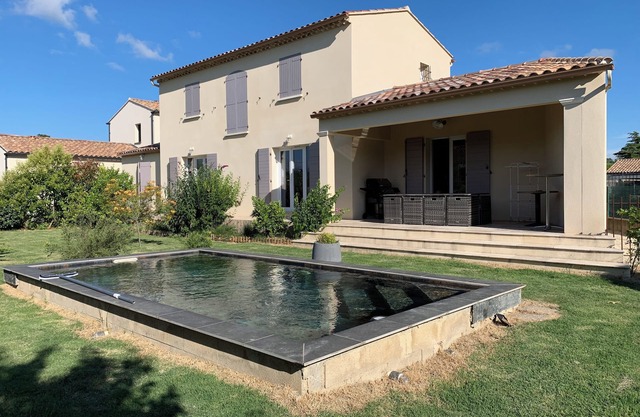 Charming villa including 3 bedrooms with 140cm beds, a master bedroom with 160cm bed