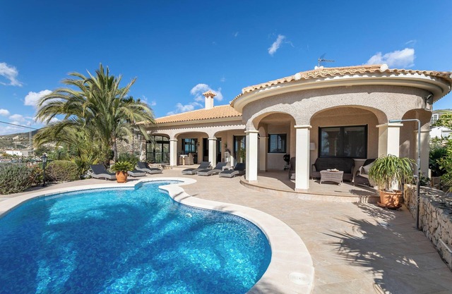 Charming Villa Mara with Great Sea View, Pool & Wi-Fi