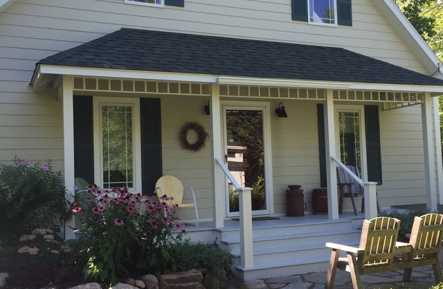 ChaseHouse, Charming 3 Bedroom 2 Bath House Nestled Off Beaten Path