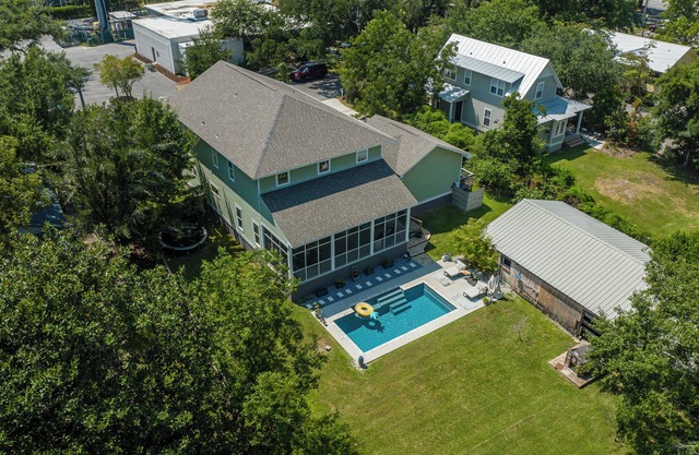 Chateau De La Mar -w/POOL! Walk to Downtown Ocean Springs & beach! Perfect spot!