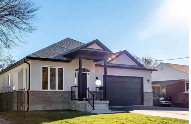 Cheerful home in a desirable area of Hamilton