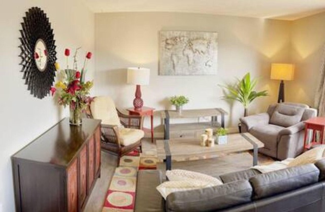 Cheerful Home with Garage Close to Hospital