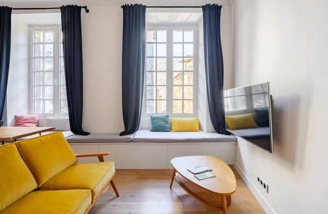 Chemin du Muguet, historic town center