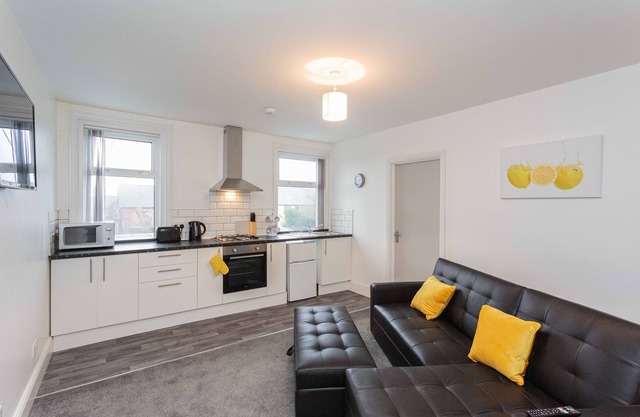 Cherry Property - Hornby Road - Lemon suite