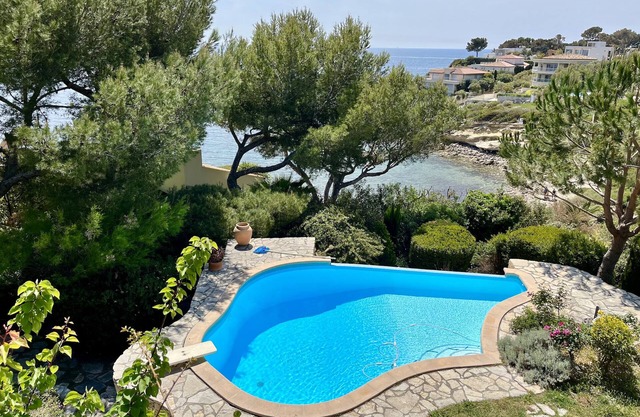 Chez-Aline, vacation home, swimming pool, sea view, 2 minutes from the beach