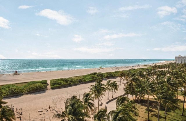 Chic and Modern: Ultimate Couple's Getaway on the Beach