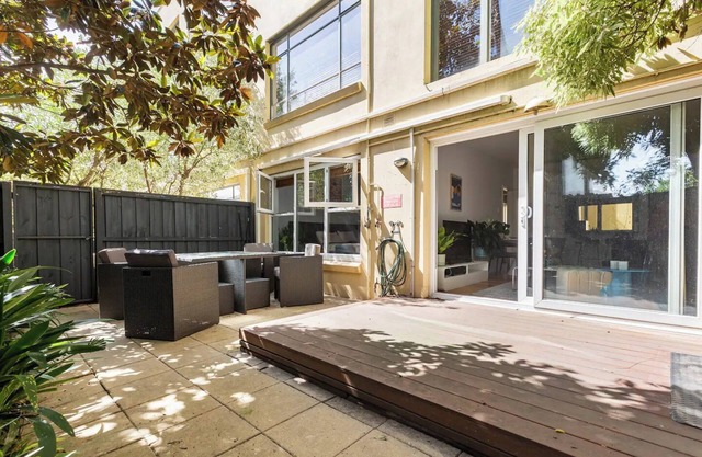 Chic City Escape in Trendy Prahran - Perfect for a Relaxing Stay!