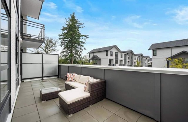 Chic Condo w/Stylish Amenities in White Rock