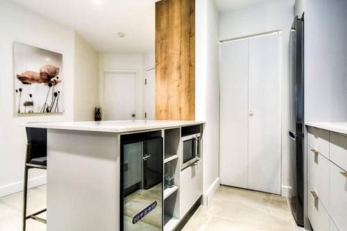 Chic Mt-Tremblant Condo with View on the Lake by Denstays