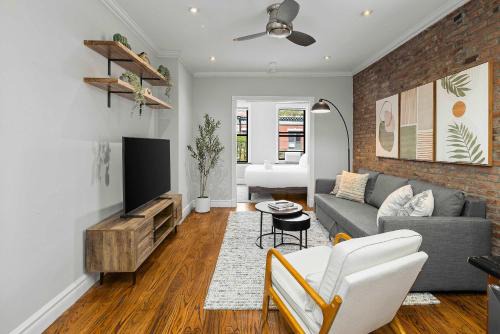 Chic NYC Escape in Vibrant Downtown