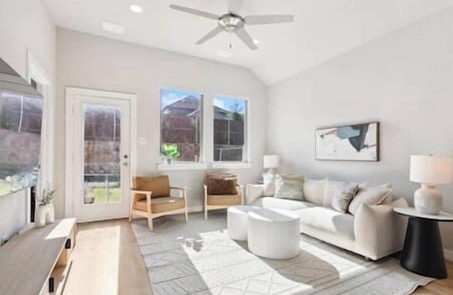 Chic Pet-Friendly Home in Tranquil Eastridge Area