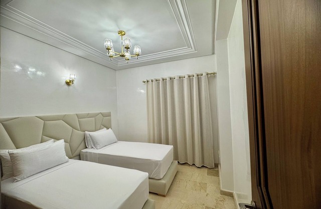 Chic & Spacious 4BR with Jacuzzi-Fez New City Stay