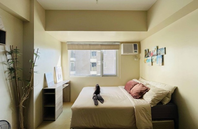 Chic Studio at Avida Towers Atria with On Site Gym and Garden