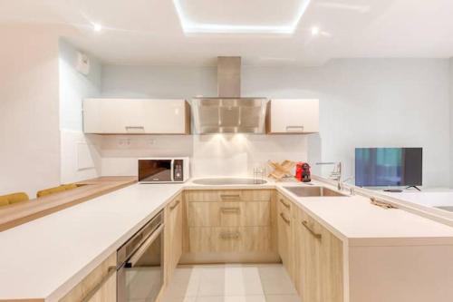 Chic T2 with Jacuzzi near Paris