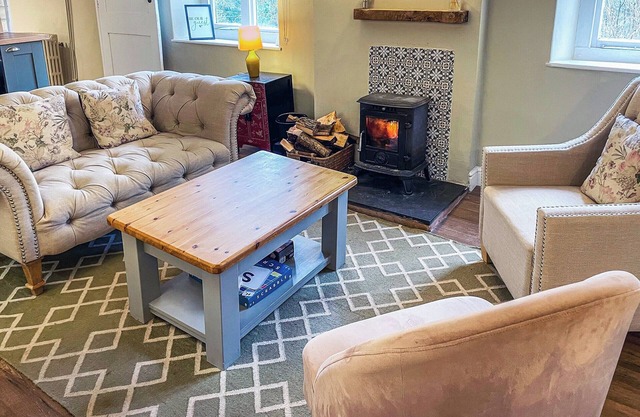 Chipley Escapes - Otters Holt