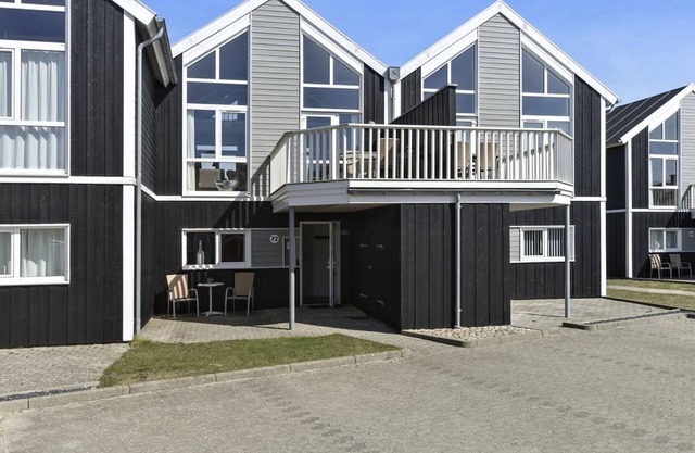"Chris" - 750m from the sea by Interhome