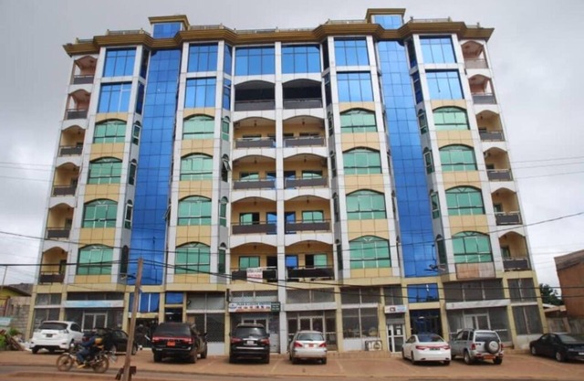CHRIS COMPLEX - Luxury Safe Apartment