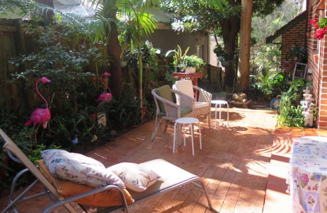 CHRISTMAS IN SYDNEY! SMART QUIET TOWNHOUSE,CLOSE TO CBD, SPACIOUS PATIO GARDEN