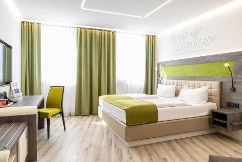 CHRIZZ Rooms