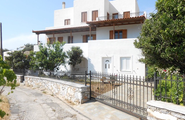 Chrysolithos Kerami Artemis Apartment